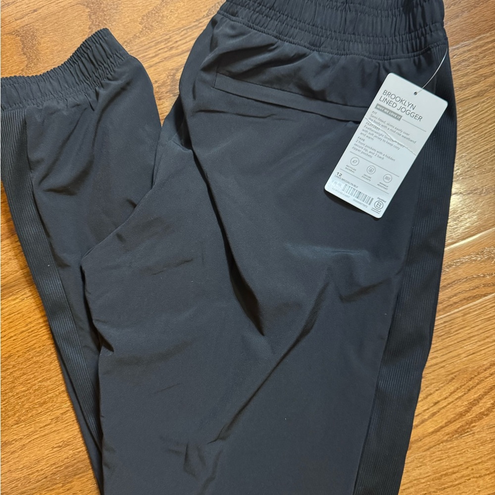 Athleta Black Brooklyn Lined Jogger brand new with tags
